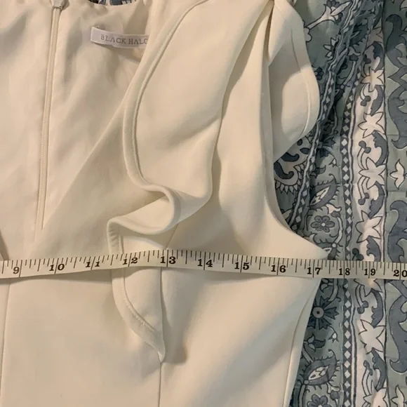 Black Halo Deklyn White Jumpsuit size 6